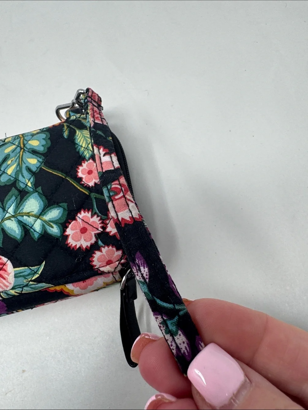 VERA BRADLEY ICONIC RFID COMBO WRISTLET IN THE VINES FLORAL WALLET QUILTED